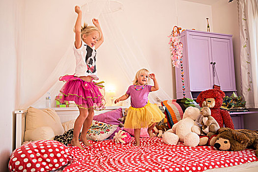 女孩,幼儿,姐妹,跳舞,芭蕾舞短裙,床
