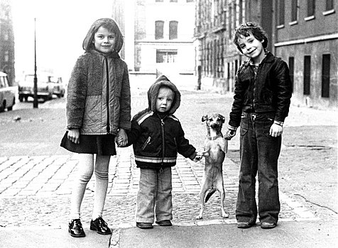 孩子,小狗,20世纪80年代,东方,柏林,民主德国,德国,欧洲