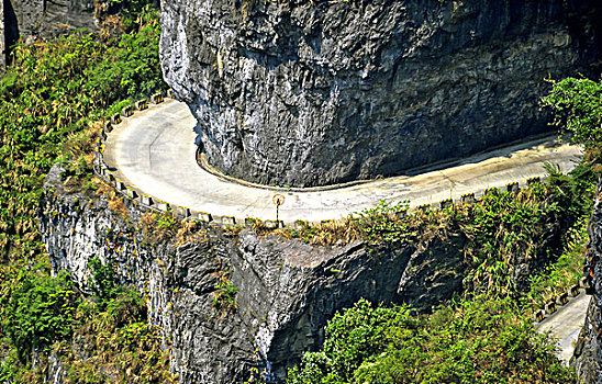 张家界盘山路