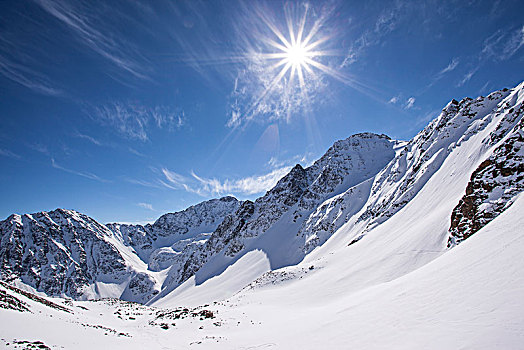 冬季风景,太阳,顶峰,阿尔卑斯山,提洛尔,奥地利,欧洲