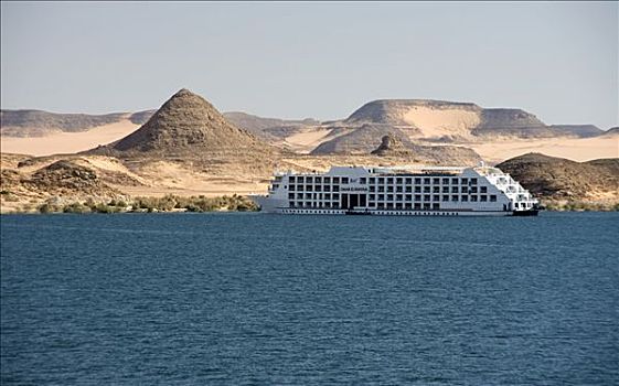 游船,纳赛尔湖,正面,荒漠景观,埃及,非洲