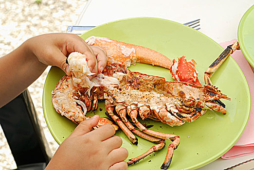 孩子,吃,烤制食品,龙虾