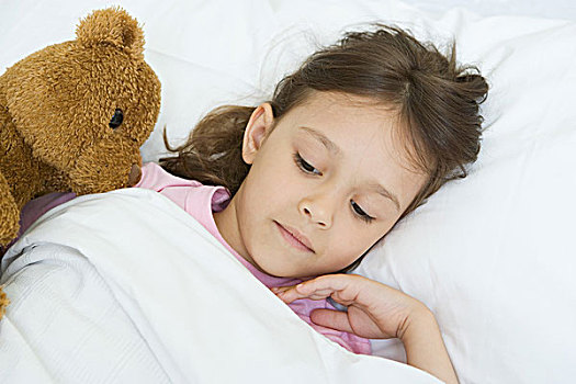 女孩,卧,床上,泰迪熊