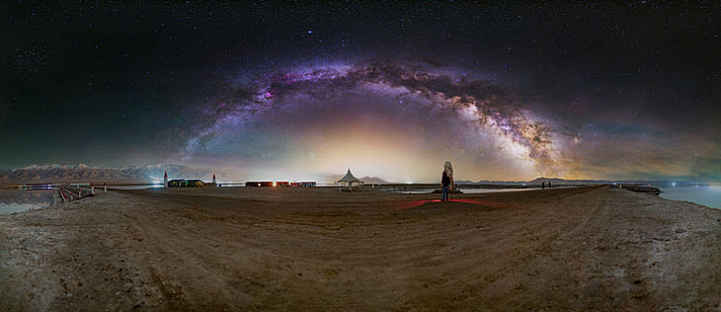 青海大柴旦翡翠湖星空银河