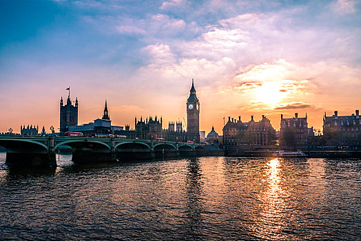 大本钟,议会大厦,威斯敏斯特桥,泰晤士河,日落,威斯敏斯特,伦敦,区域,英格兰,英国,欧洲