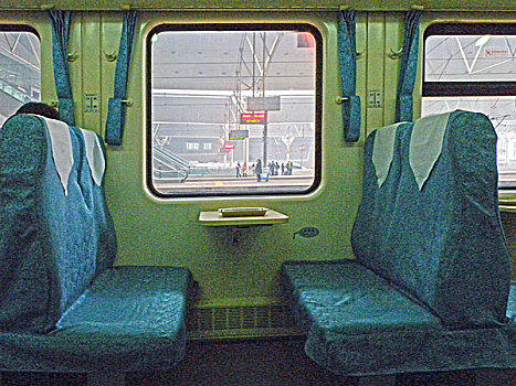 火车站,火车,站台,车厢,座椅