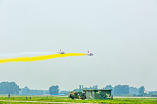 飞机航空表演