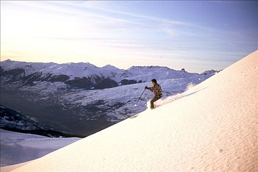 法国,阿尔卑斯山,滑雪者