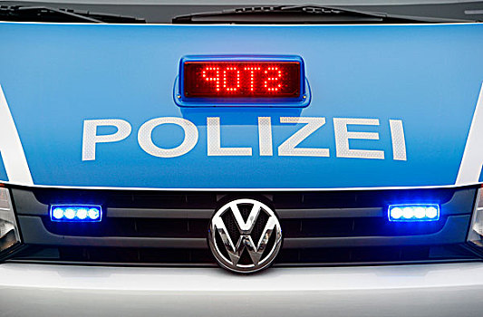 警察,巡逻车,大众汽车,欺负,运输设备,标签,蓝色,led灯,文字,停止,德国,欧洲