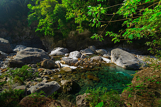 台湾花莲太鲁阁风景区,砂卡礑溪的山谷溪流