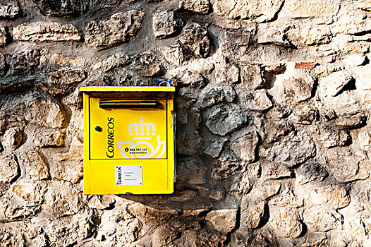邮箱,西班牙,邮政,石头,墙壁,桑蒂亚纳德尔玛卢,坎塔布里亚,西班牙北部,欧洲