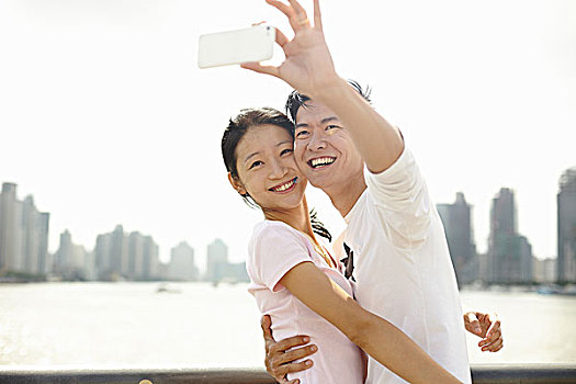 游客,情侣,智能手机,自拍,外滩,上海,中国