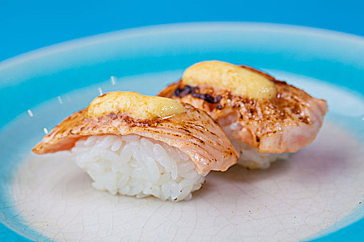 火炙三文鱼寿司