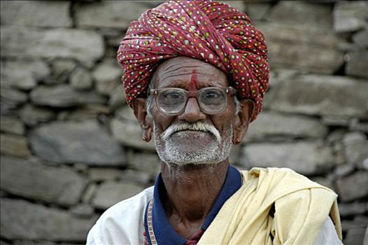 肖像,男人,戴着,红色,缠头巾,眼镜,胡须,正面,石墙,拉贾斯坦邦,印度