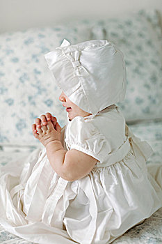 女婴,穿,洗礼仪式,长袍