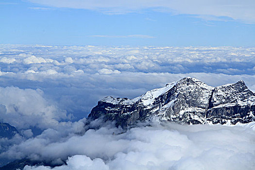 瑞士铁力士雪山