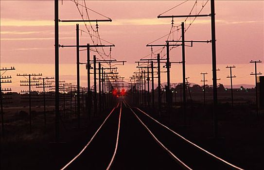 铁路线,日落