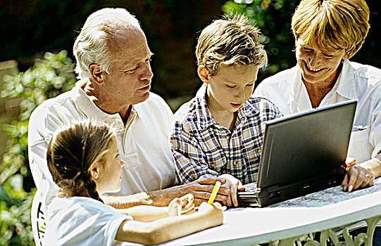 孩子,祖父母,使用笔记本,电脑,户外