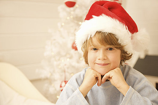 特写,男孩,戴着,红色,白色,圣诞节,帽子