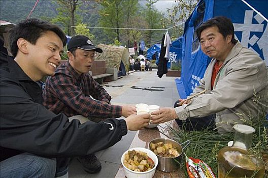 工人,分享,食物,暂时,五月,2008年,地震,卧龙