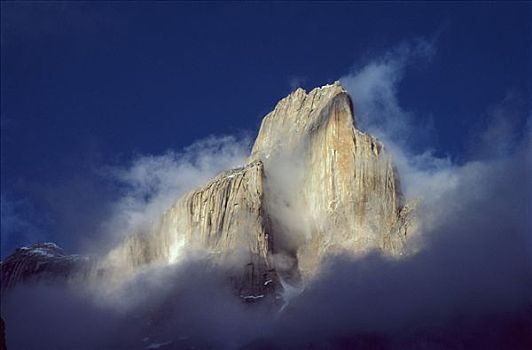 塔,晨雾,山峦,巴基斯坦