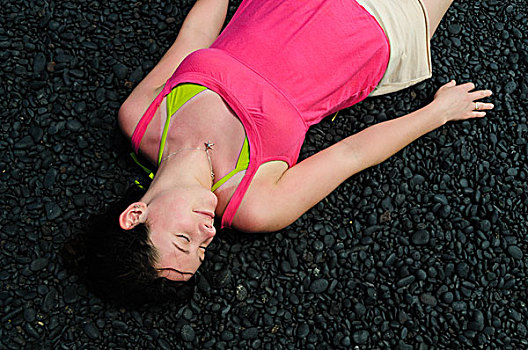 女人,躺着,海滩,毛伊岛,夏威夷,美国
