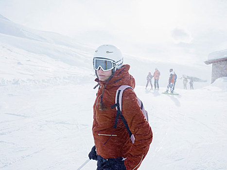 美女,滑雪,戴着,头盔,滑雪护目镜,滑雪坡,皮埃蒙特区,意大利