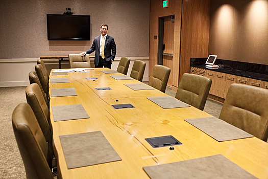 商务人士,头部,大,会议室,桌子