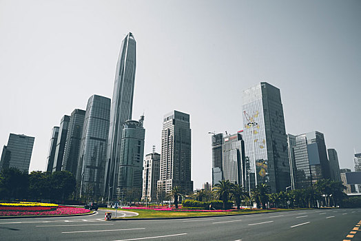 深圳城市道路和建筑景观天际线