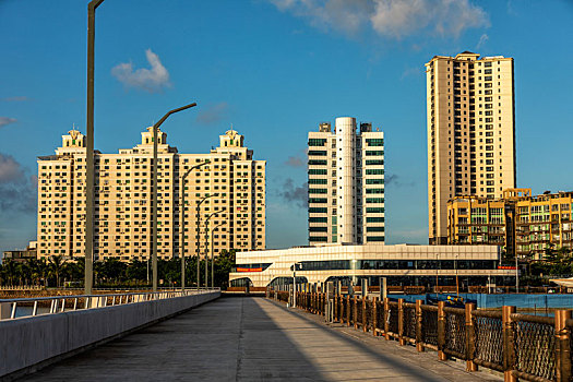 中国珠海城市游艇码头风光