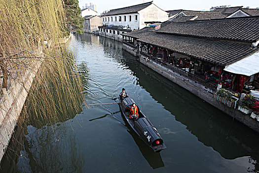 绍兴,古城,古文化街区,建筑,房子,民房,住宅,河道,小桥,流水,破旧,年久,特色,乌篷船,完整,文物