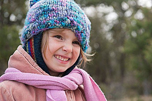小女孩,戴着,针织帽,围巾,微笑,头像