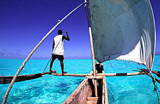 男人,独桅三角帆船,船,桑给巴尔岛,坦桑尼亚,东非