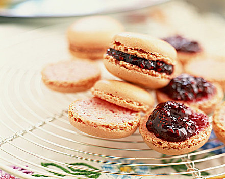 树莓,蛋白杏仁饼干