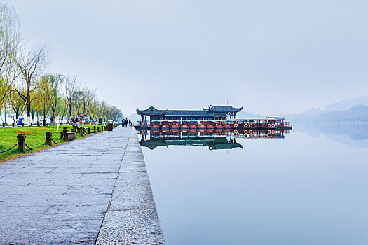 杭州西湖风光白堤