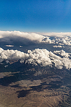 航拍高原山川雪山