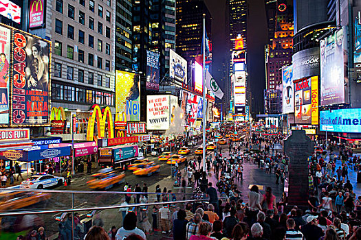 许多人,黄色,出租车,彩色,霓虹灯,交叉,百老汇,第7大道,时代广场,步行区,市中心,曼哈顿,纽约,美国,北美