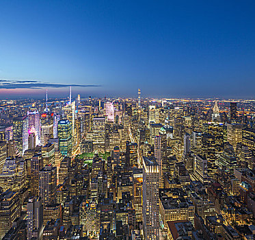 纽约曼哈顿商业金融区夜景