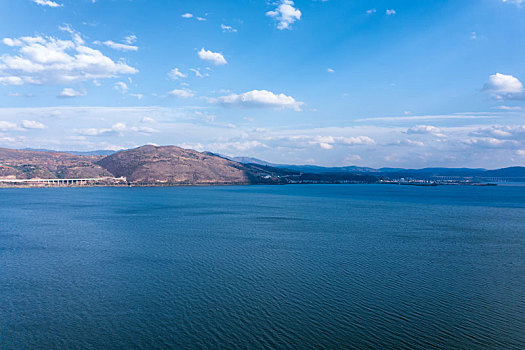 云南玉溪抚仙湖全景