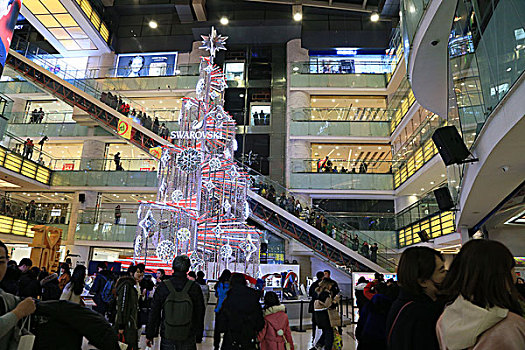 北京西城区西单地区商家街道圣诞夜