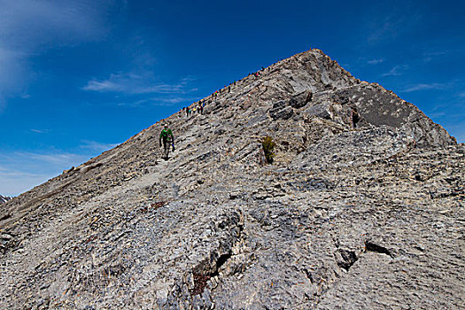 许多人,顶峰,山