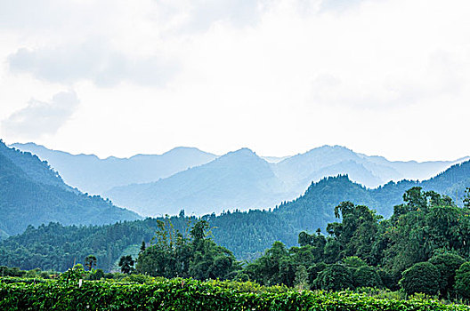 桂林山景秋色