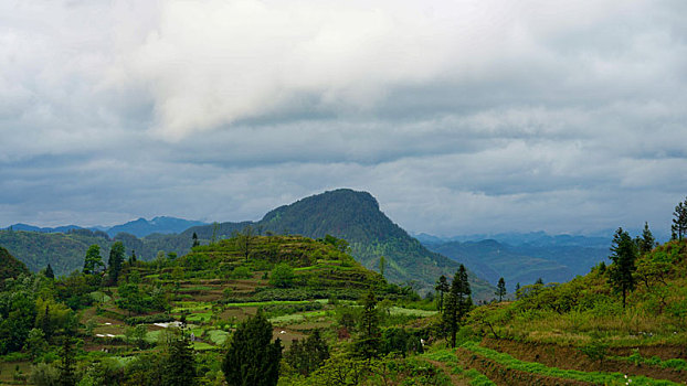 雨水后的武陵山区乡村美景