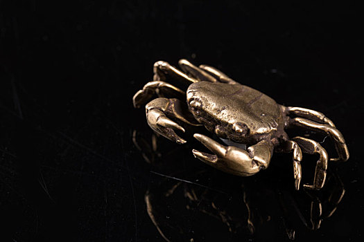 铜螃蟹