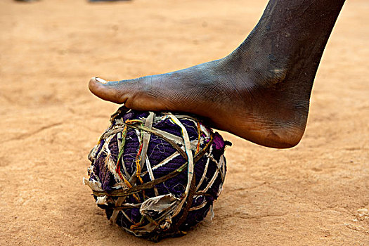 孩子,玩,足球,自制,球,特写,脚,卢旺达,非洲