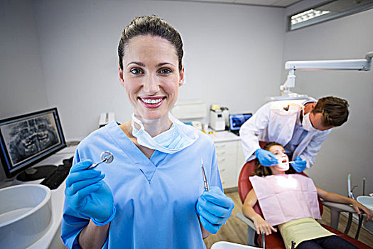 头像,医护人员,拿着,牙科工具,诊所,微笑