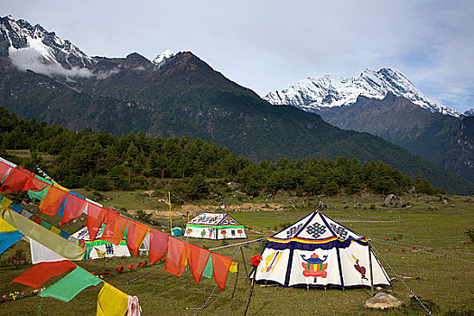 西藏吉隆