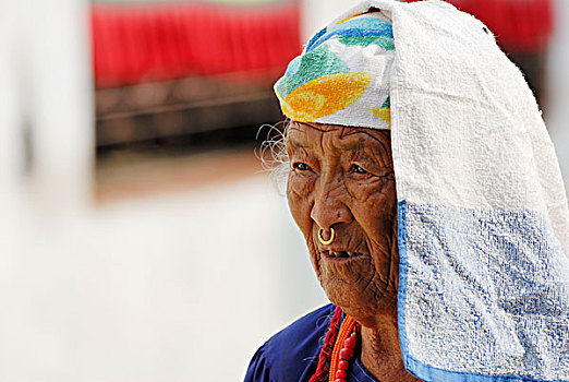 老太太,走,佛塔,浮图纳特塔,加德满都,尼泊尔,亚洲