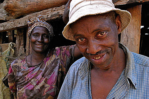 丈夫,乡村,农事,社区,站立,户外,家,阿鲁沙,坦桑尼亚,十二月,2008年