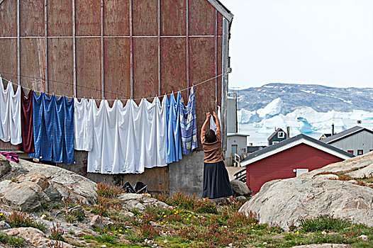 女人,悬挂,洗衣服,因纽特人,住宅区,峡湾,格陵兰东部,格陵兰